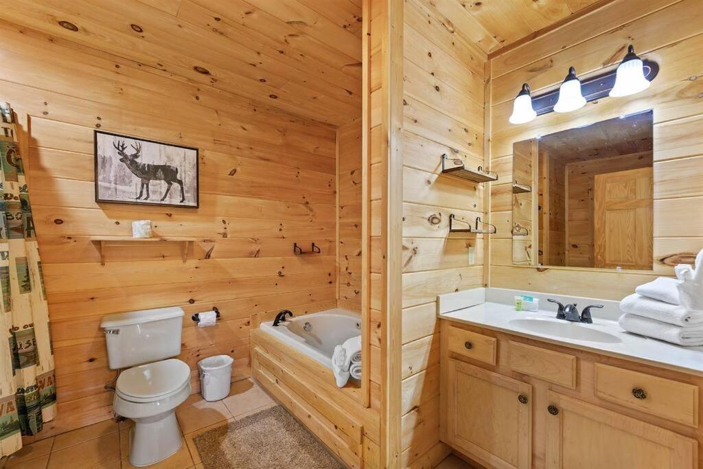 Spacious Smokies Cabin - Hot Tub With Mountain Views Gatlinburg Ngoại thất bức ảnh