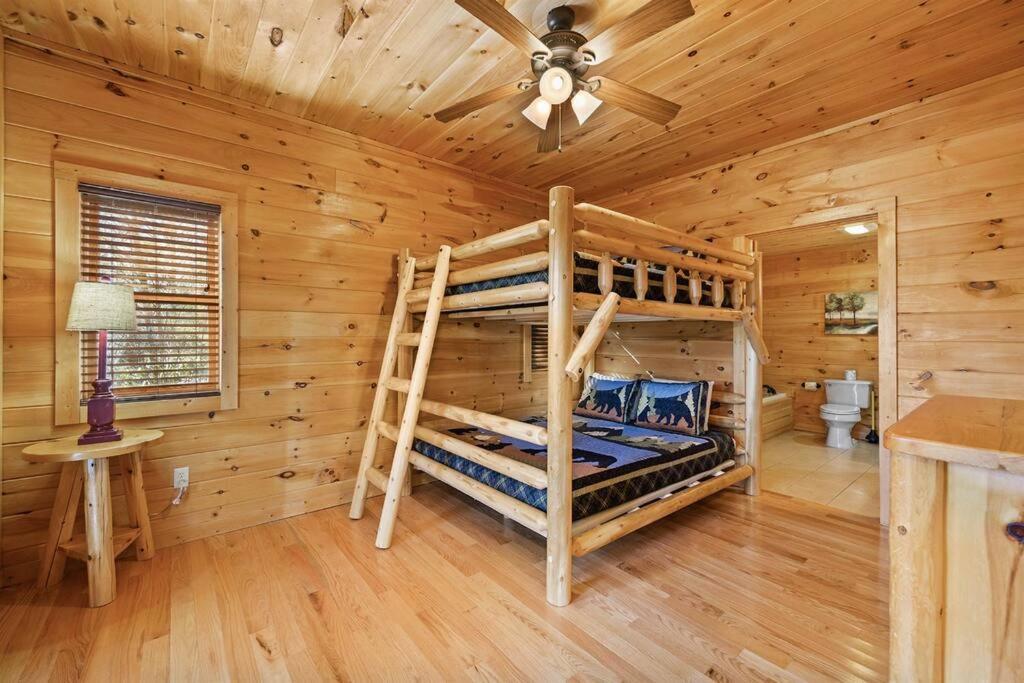 Spacious Smokies Cabin - Hot Tub With Mountain Views Gatlinburg Ngoại thất bức ảnh