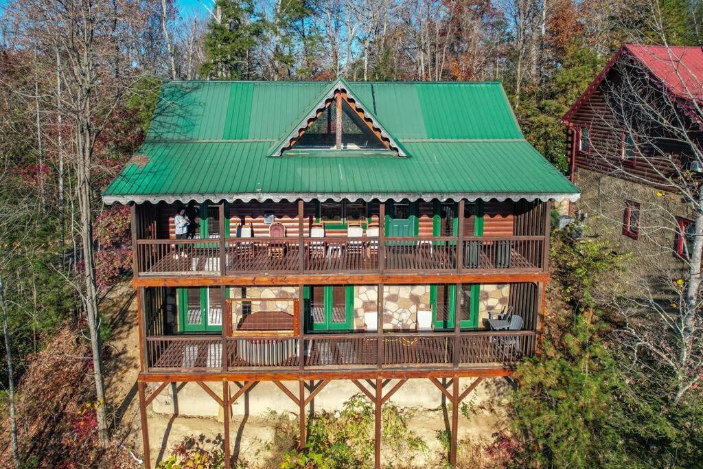 Spacious Smokies Cabin - Hot Tub With Mountain Views Gatlinburg Ngoại thất bức ảnh