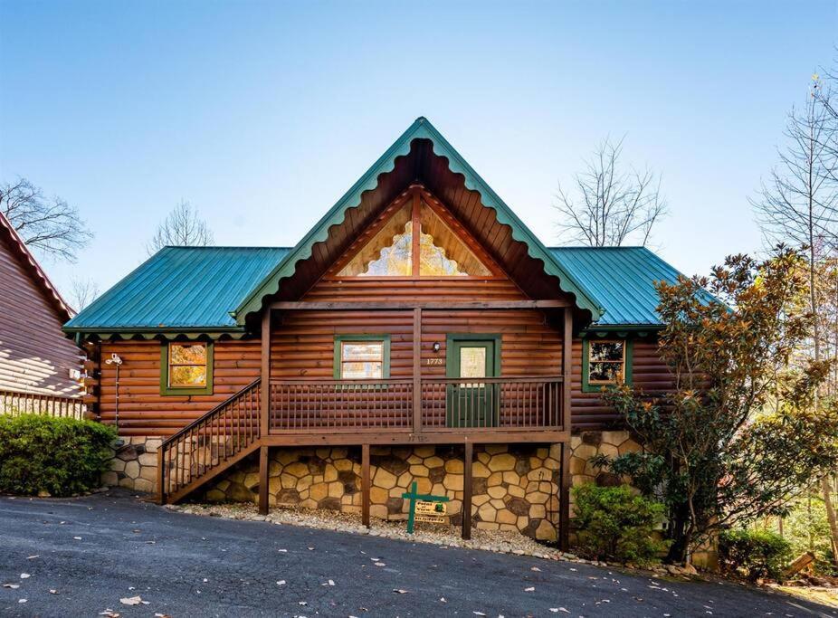 Spacious Smokies Cabin - Hot Tub With Mountain Views Gatlinburg Ngoại thất bức ảnh
